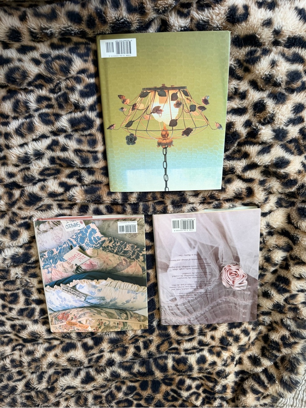 Set of 3 Rachel Ashwell Shabby Chic books - Picture 2 of 2
